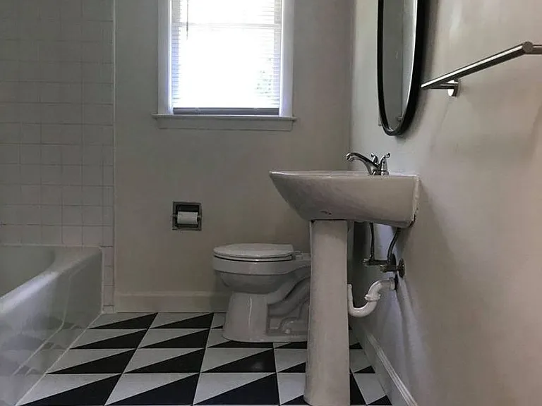 503 N. Greensboro — Photo 14
