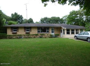 4140 E River Rd, Buchanan, MI 49107