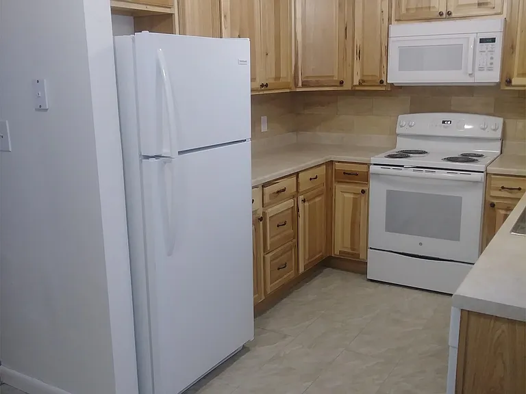 706-708 Darby Ct #3 — Photo 10