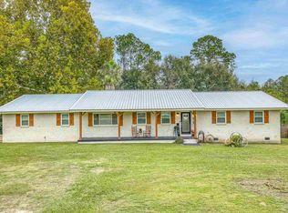 606 Eden Ln, Cantonment, FL 32533