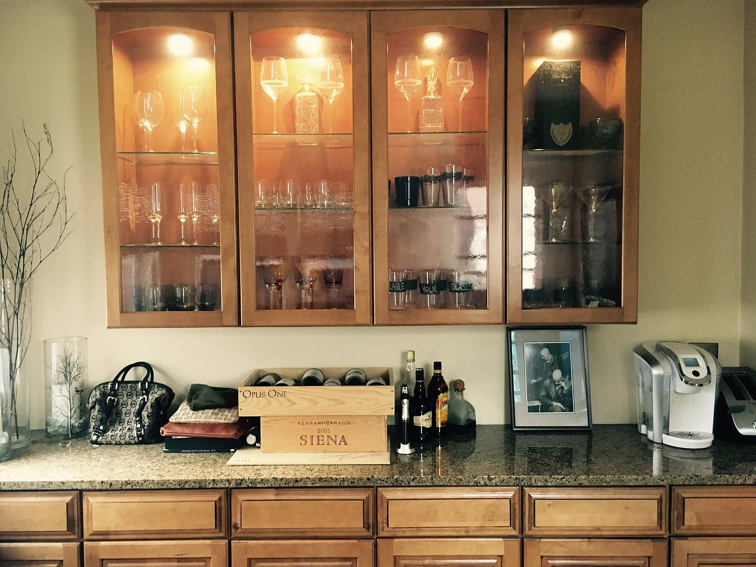 2 bed, 1069 sqft, $2,000 — Photo 2