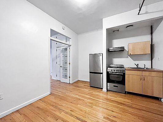 5th image of 555 W 152nd St APT 3A