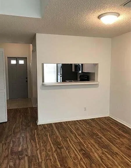 11010 Conch Ct — Photo 3