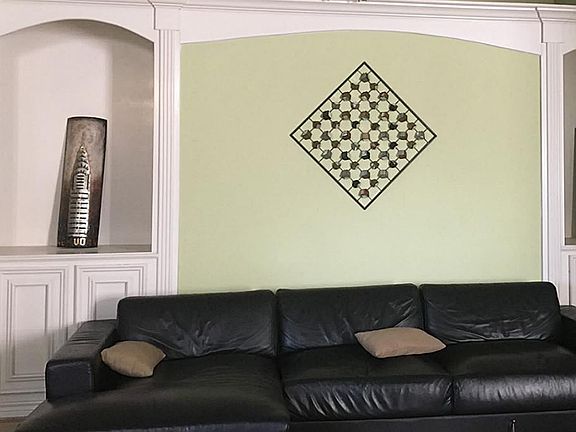5th image of 6022 Martha Ln