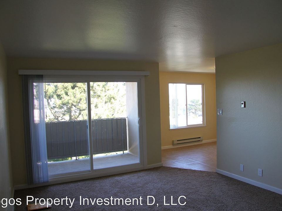 1st image of 90 Kent Ct APT 6