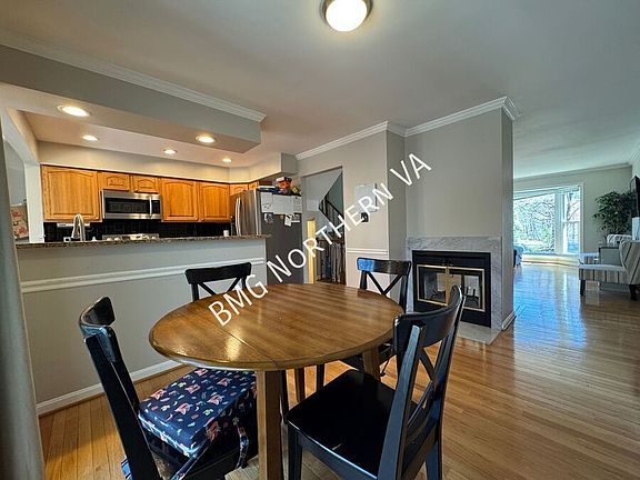 4th image of 6038 Rockton Ct
