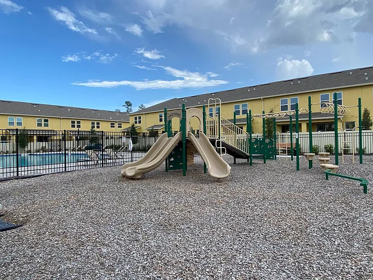 10010 Red Eagle Dr — Photo 15