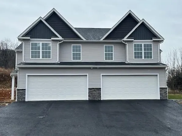 38 Rosalies Way, Temple, PA 19560