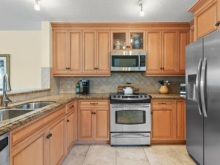 1216 Ocean Dunes Cir — Photo 22