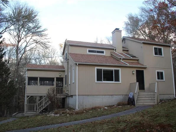 129 Peckham Hollow Rd, Charlestown, RI 02813