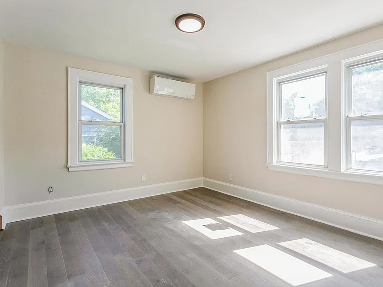 215 Purchase St #A — Photo 7