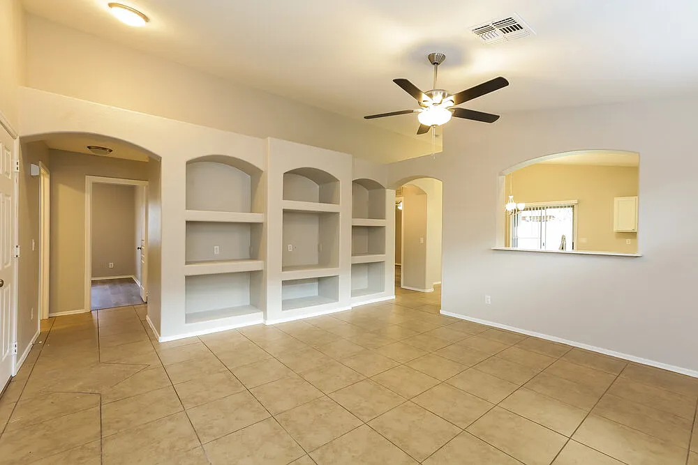 3 bed, 2.0 bath, 1265 sqft, $2,175 — Photo 4