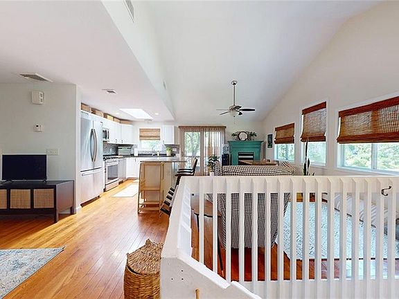 5th image of 38 Vanstone Ave