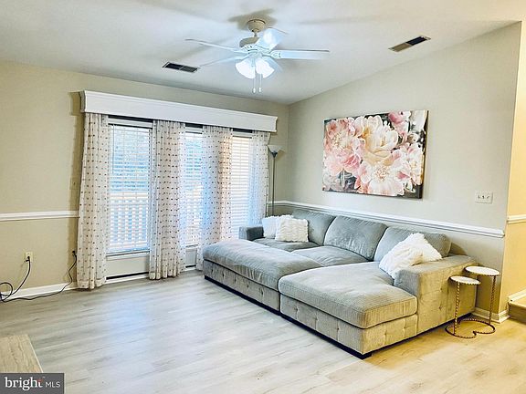 5th image of 6101 Wigmore Ln Unit L