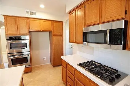 25118 Meridian Ct — Photo 9