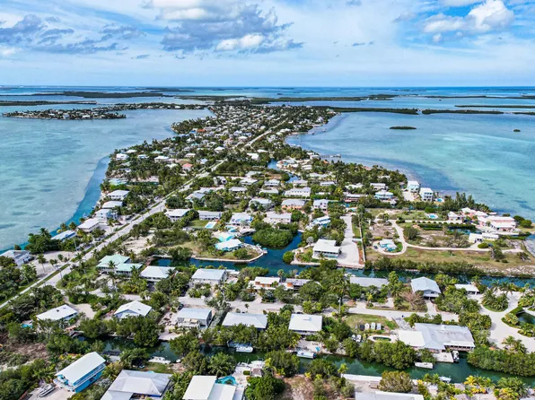 17295 Keystone Rd E, Summerland Key, FL 33042