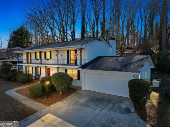 783 Holly Dr, Gainesville, GA 30501