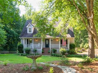 5222 Gum Creek Dr, Loganville, GA 30052