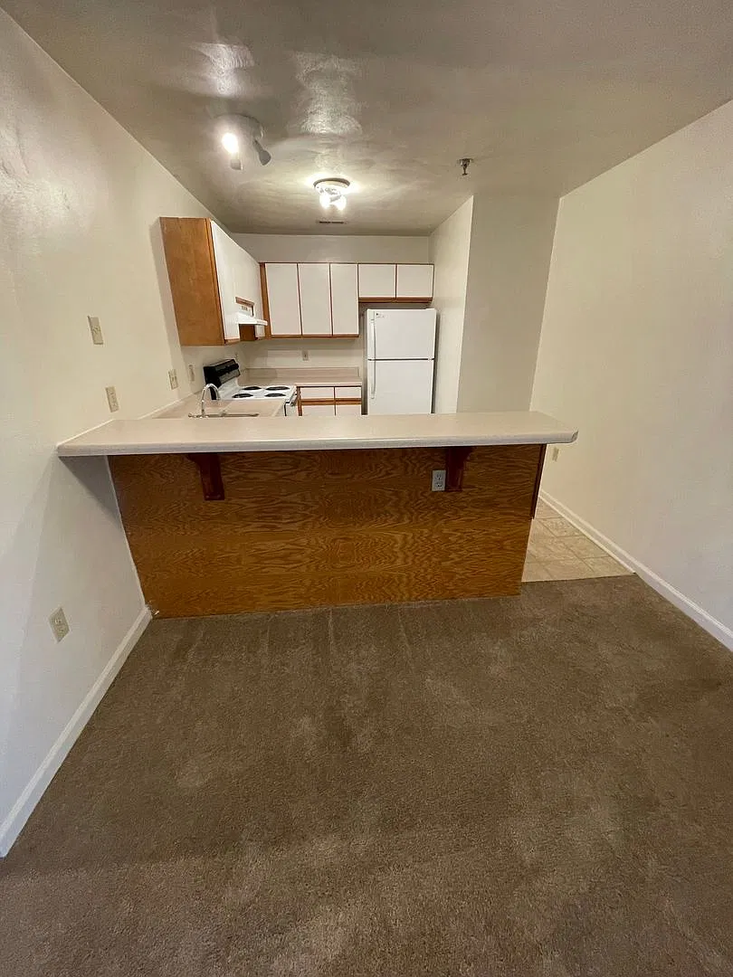 4 Bedroom 2 Bathroom 2nd Floor — Photo 4