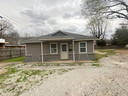 1376 Pillow St Photo 1