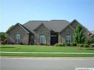25276 Castlebury Dr, Athens, AL 35613