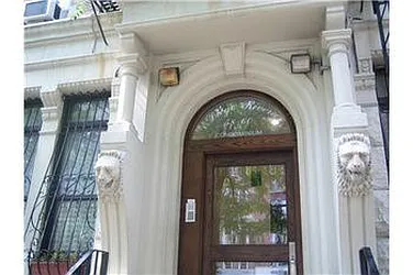 Rented by Nest Seekers International