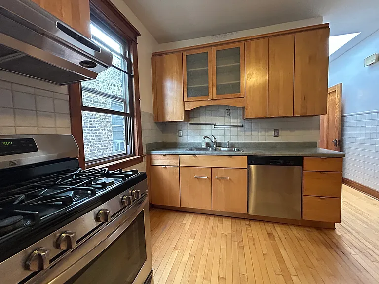 2113 N Springfield Ave #2 — Photo 2