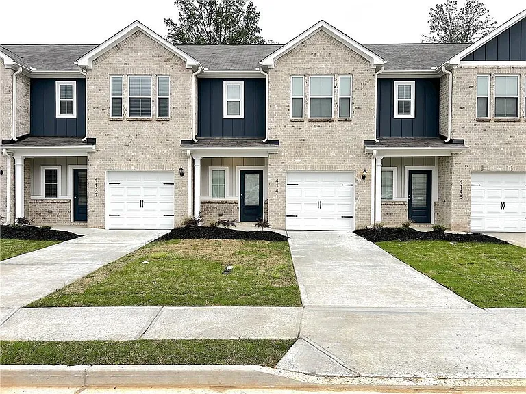 4141 Oakwood Terrace Ct — Photo 2