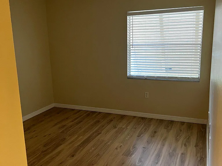 130 Jasmine Woods Ct — Photo 8