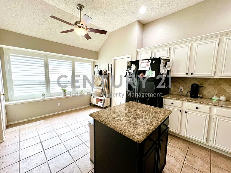 11413 Huntington Rd — Photo 18