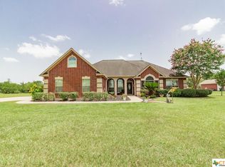 321 Crawford Dr, Victoria, TX 77904