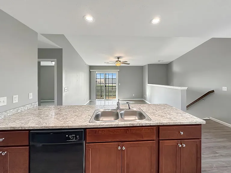 2303 N Broadway St — Photo 55