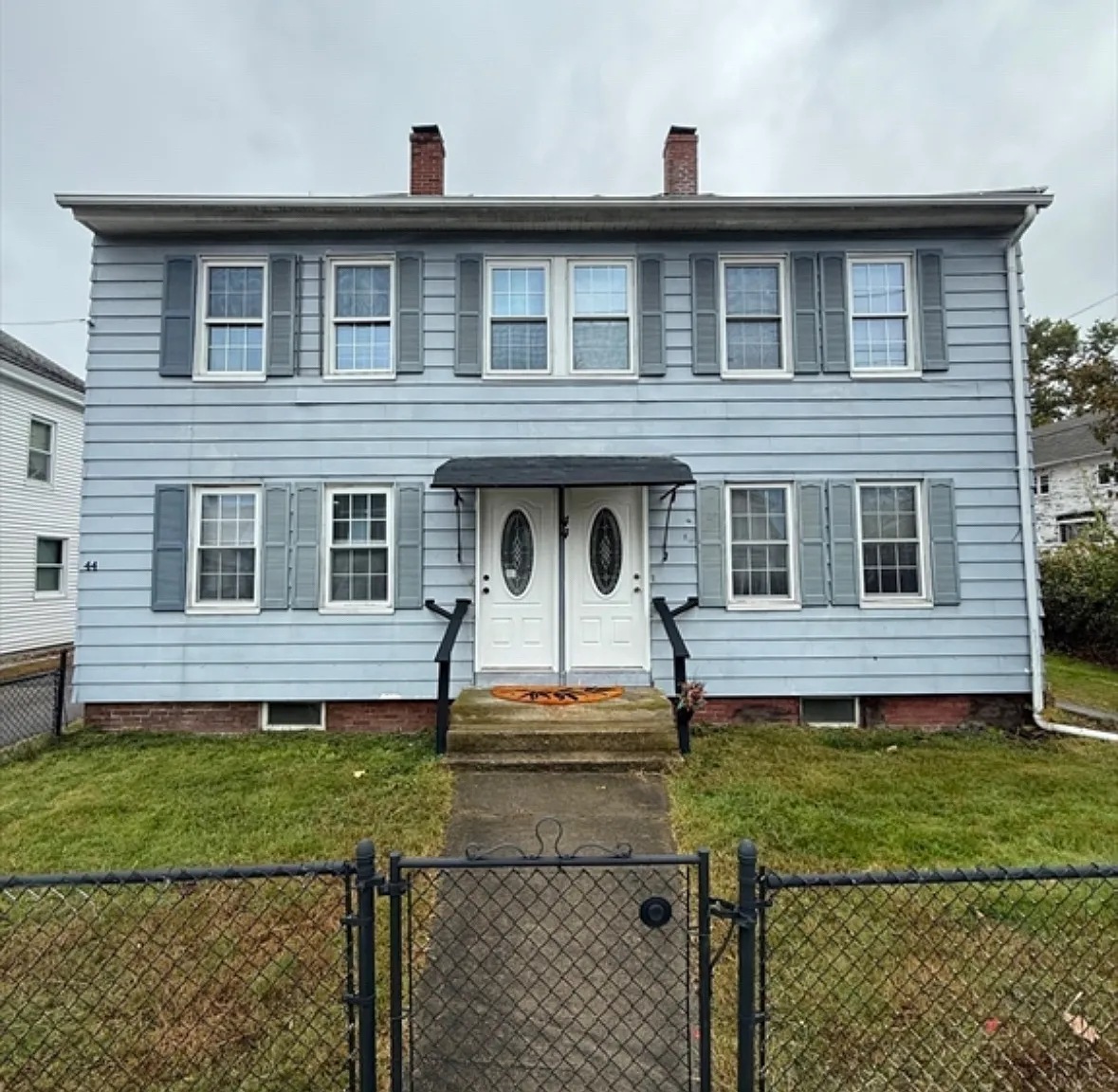 3 bed, 1.5 bath, $2,100 — Photo 1