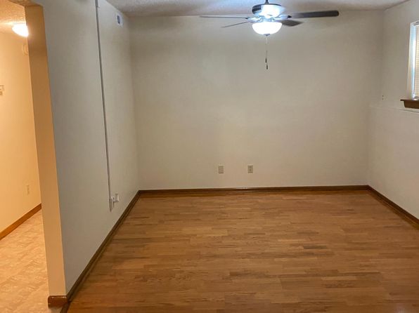 806 N Main St #4