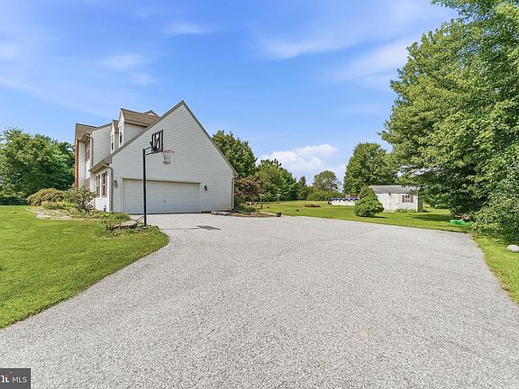 5th image of 155 Pusey Mill Rd