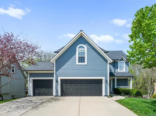 6344 Lakecrest Dr, Shawnee, KS 66218