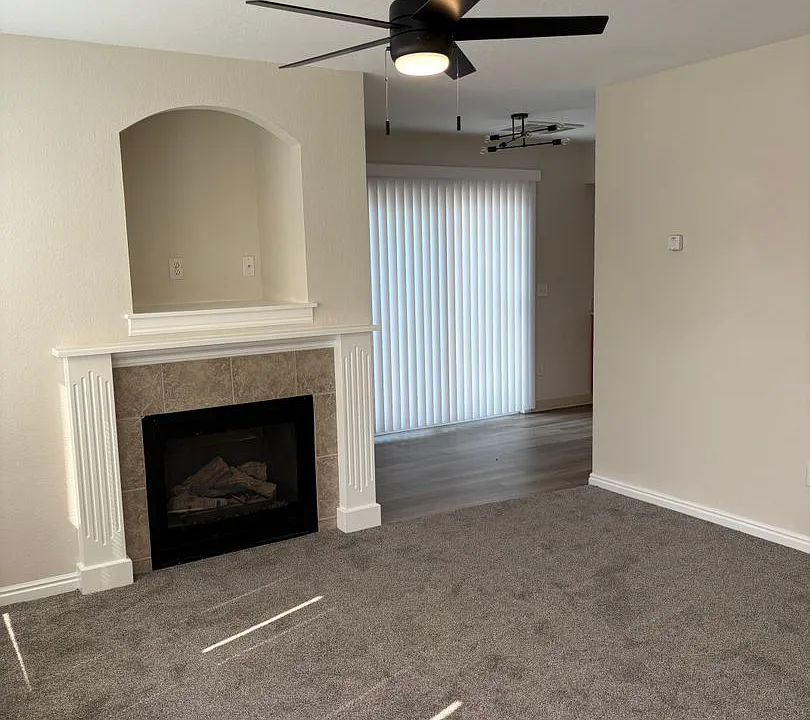 16921 N Pamelas Loop