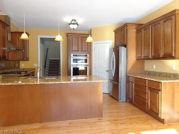 5th image of 1026 Whispering Woods Dr
