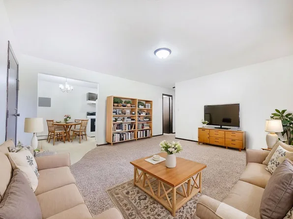 Park Apartments - 1015, 1015 12th St NE #4, Jamestown, ND 58401