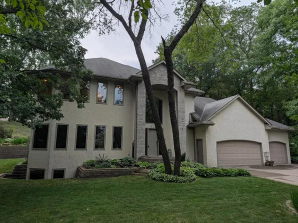 419 Brandywine Dr, Burnsville, MN 55337