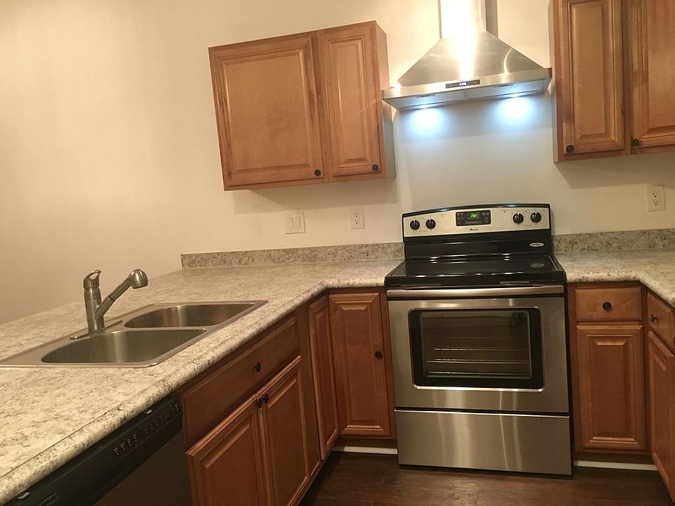 Kitchen: Stainless Steel Appliances