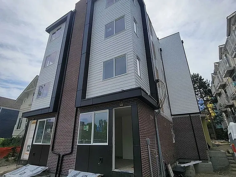 4729 21st Ave NE — Photo 22
