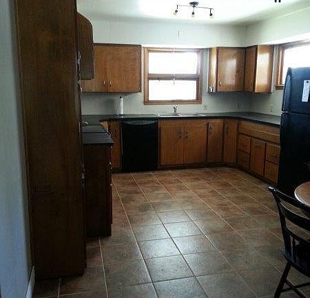 5th image of 2715 Wallace St