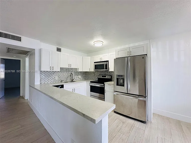 850 SW 133rd Ter #105B — Photo 4