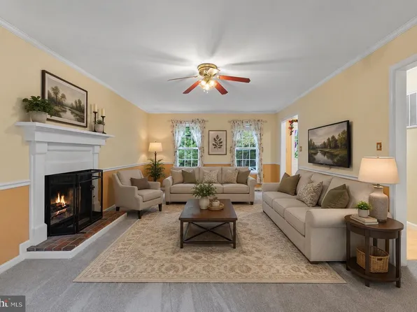 1206 Cordova Dr, Lusby, MD 20657