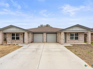 1806 Castroville Trl, Copperas Cove, TX 76522
