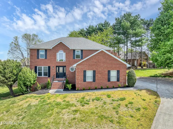 1012 Sandy Ct, Maryville, TN 37803