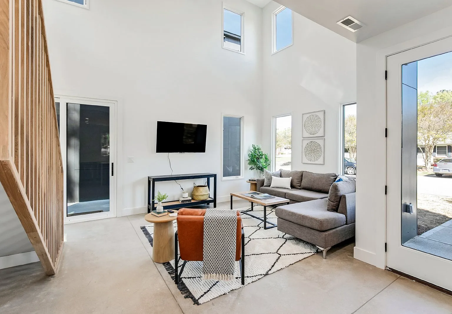 1 bed, 1.5 bath, 703 sqft, $2,300 — Photo 4