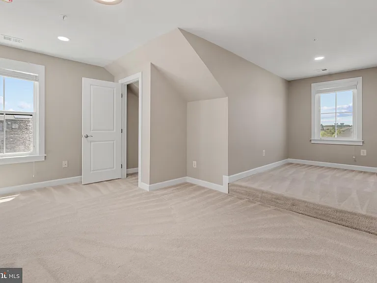 22428 Philanthropic Dr — Photo 6
