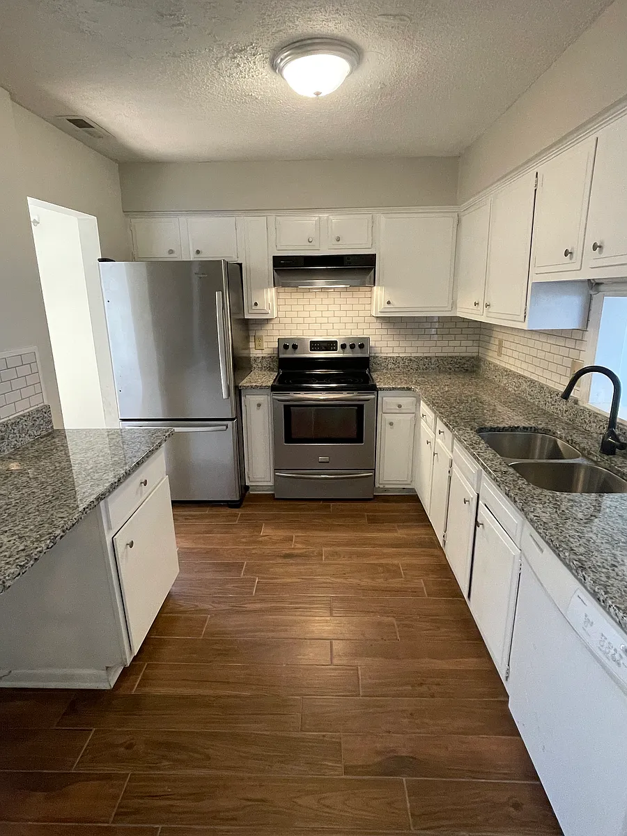 Building Photo - 250 S Estes Dr #83